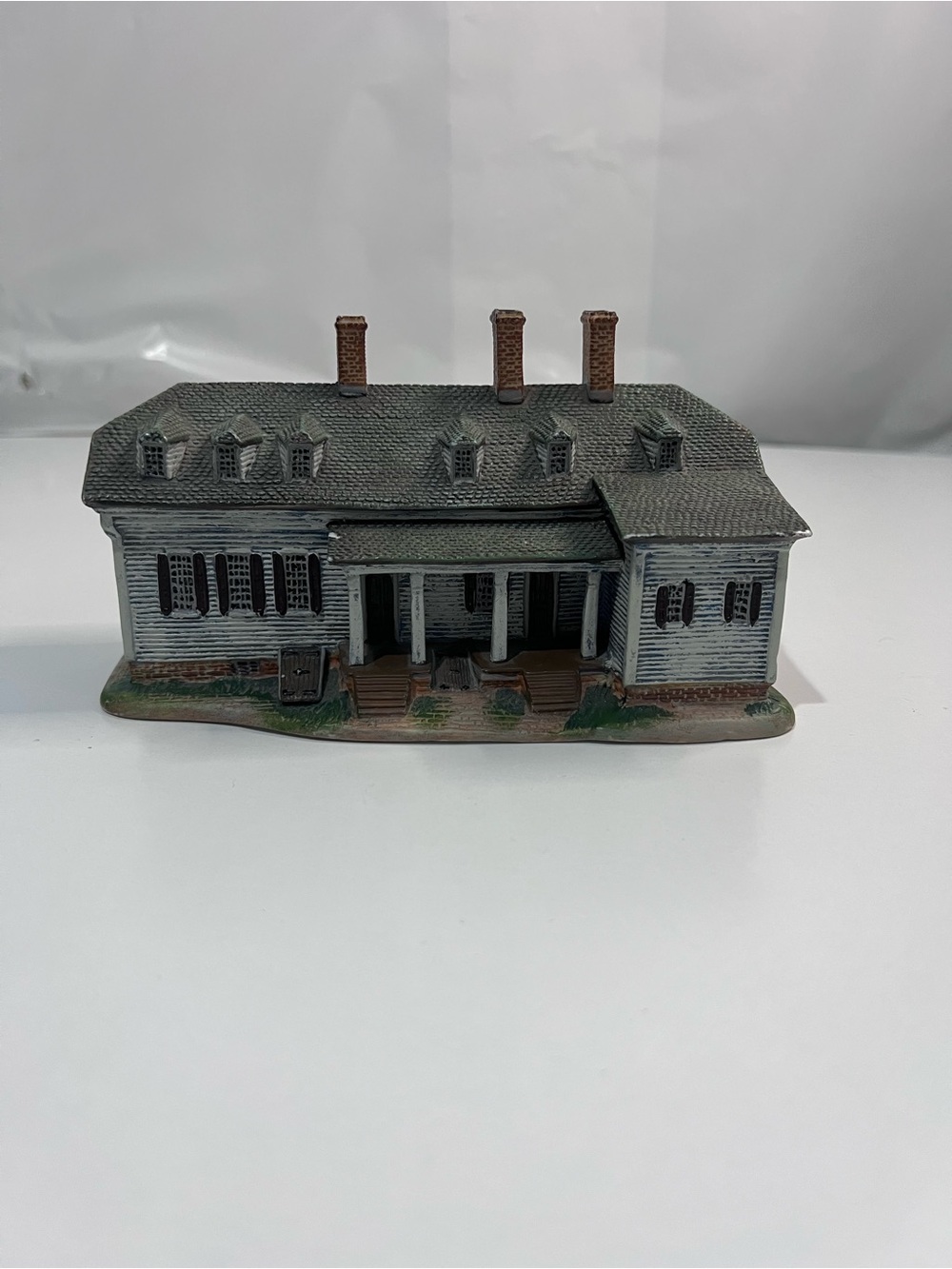 Town Hall Collectibles Decorative Ceramic Piece - White